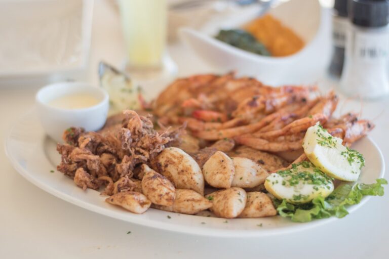 Catch 22 Beachside Grille & Bar