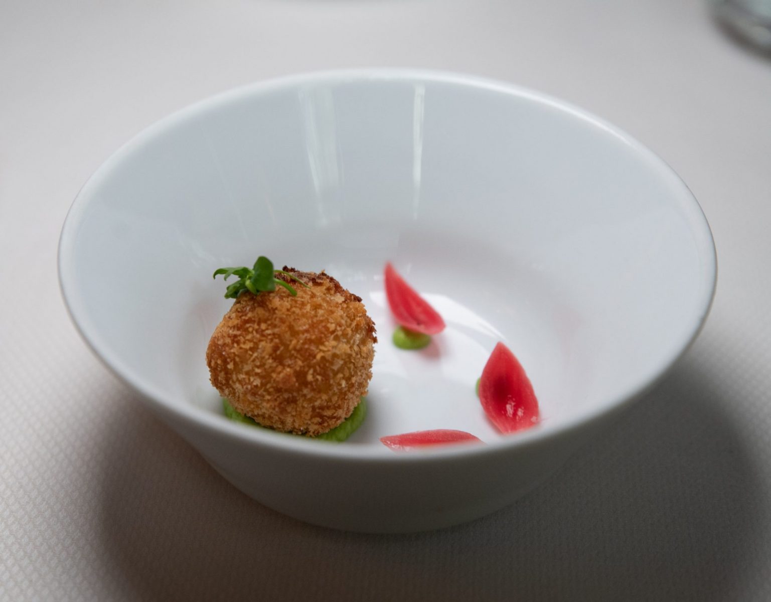 Table setting at Restaurant Anne Paris