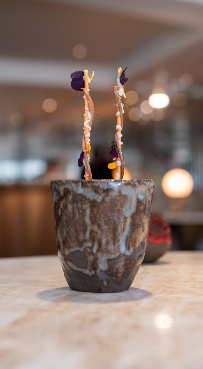 Wine pairing glass service at Marsan restaurant Paris