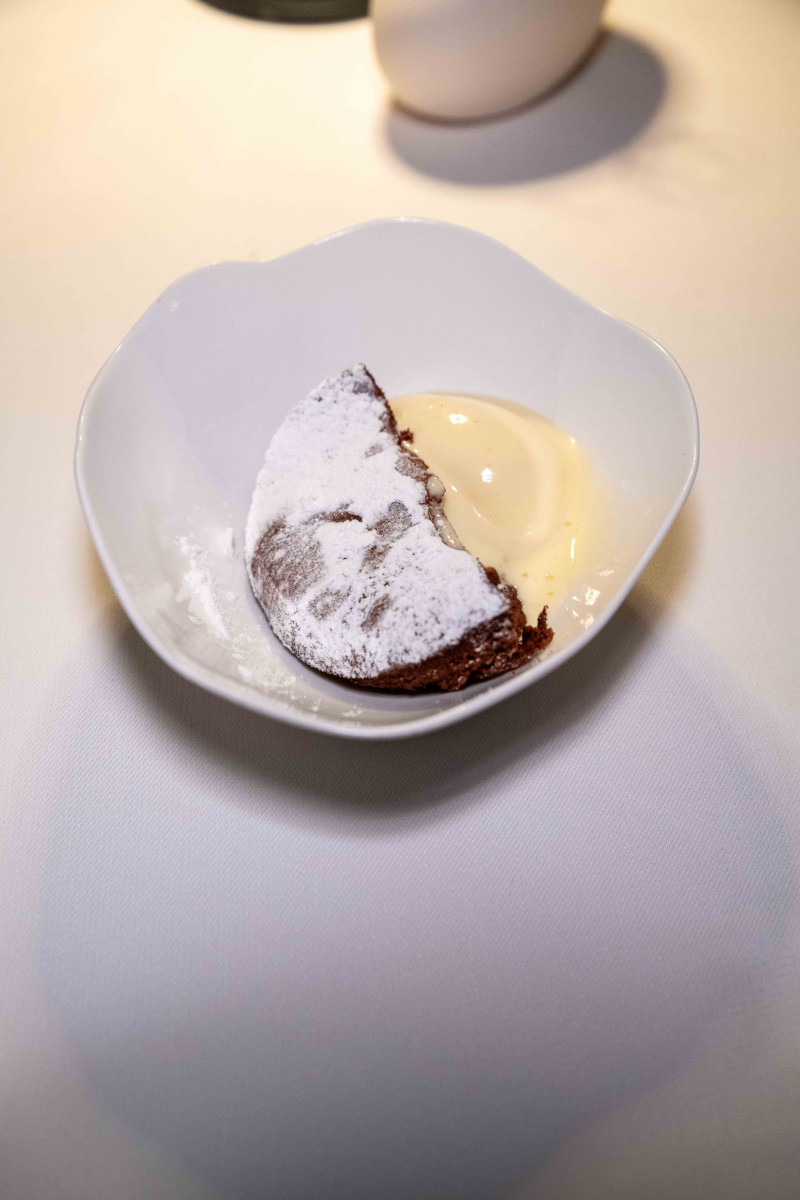 Beetroot macaron amuse-bouche at Autem restaurant, Porta Romana Milan