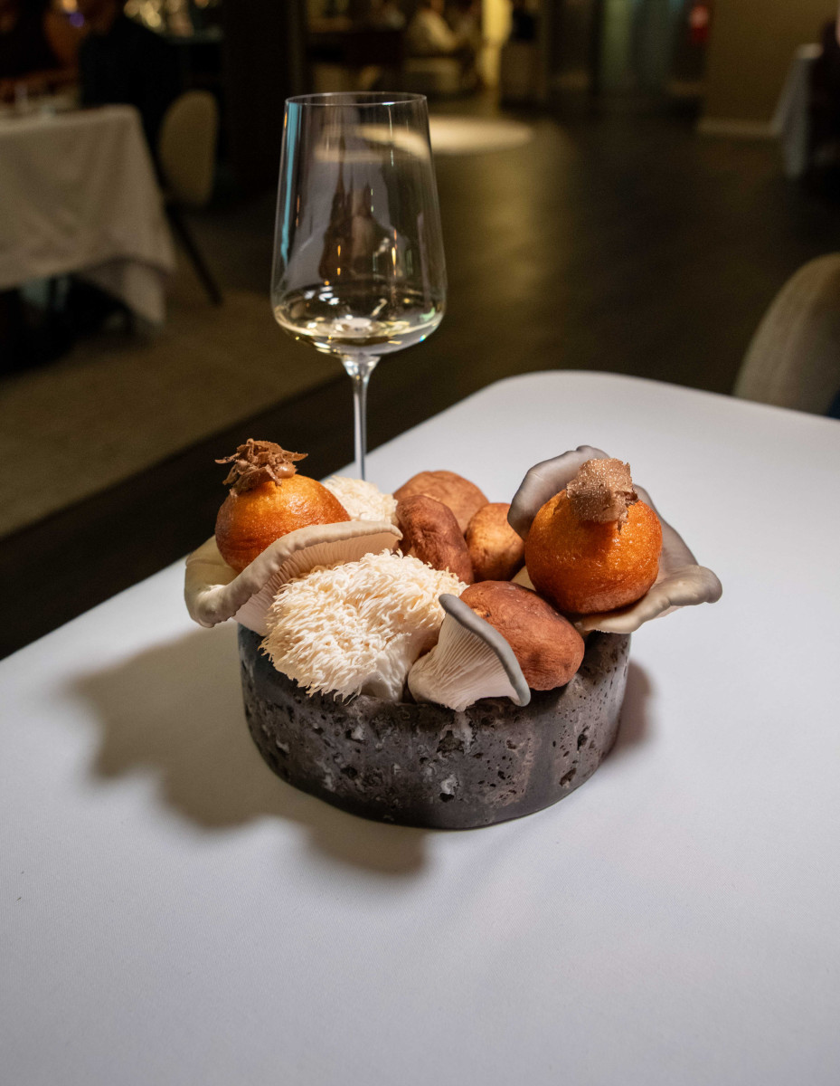 Mertia signature dish - mushroom vetkoek